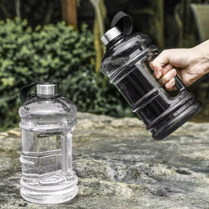 2L Portable PETG Large Capacity Water Bottle Training Sports Workout Drink Bottle Shaker Bottle with Handle Outdoor Gym