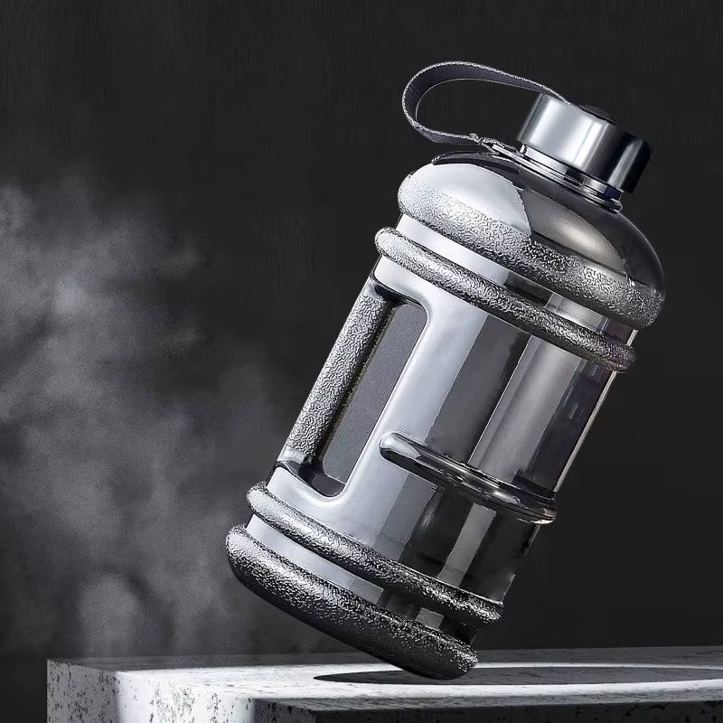 2L Portable PETG Large Capacity Water Bottle Training Sports Workout Drink Bottle Shaker Bottle with Handle Outdoor Gym